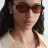 Sonnenbrille mit ovalem Rahmen