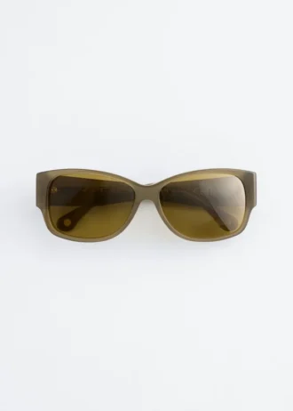 Sonnenbrille mit ovalem Rahmen