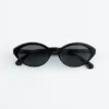 Sonnenbrille mit ovalem Rahmen