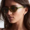 Sonnenbrille mit ovalem Rahmen