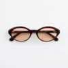 Sonnenbrille mit ovalem Rahmen