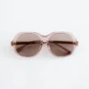 Sonnenbrille mit quadratischem Rahmen