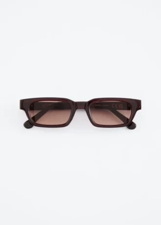 Sonnenbrille mit schmalem Rahmen
