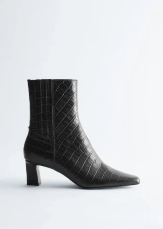 Stiefeletten mit spitzer Zehenpartie