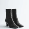 Stiefeletten mit spitzer Zehenpartie