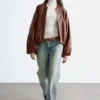 Straight-Leg-Jeans