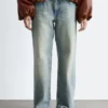 Straight-Leg-Jeans