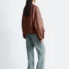 Straight-Leg-Jeans