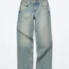 Straight-Leg-Jeans