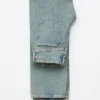 Straight-Leg-Jeans