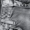 Straight-Leg-Jeans