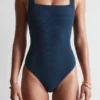 Strandkleid mit strukturierter Schleife