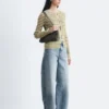 Strickcardigan mit Schlüssellochausschnitt und Rippbündchen vorne