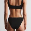 Strukturierte Bikini-Slips mit hoher Taille