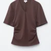T-Shirt mit gerafftem V-Ausschnitt
