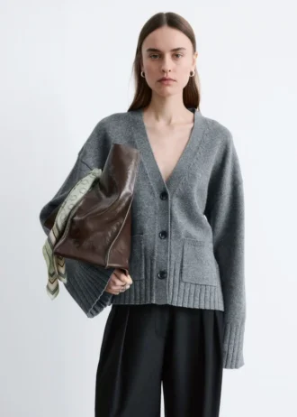 Taillierte Cardigan