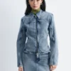 Taillierte Jeansjacke mit Reißverschluss