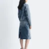 Taillierte Jeansjacke mit Reißverschluss