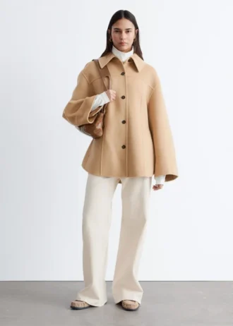 Taillierte Wolljacke