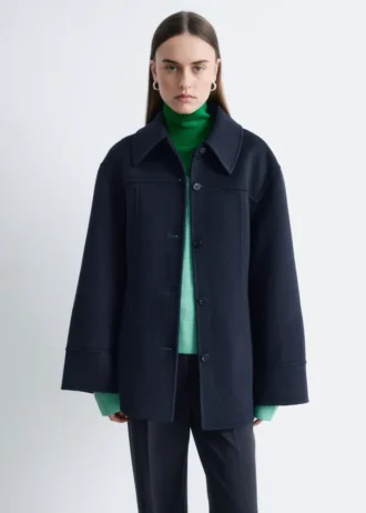 Taillierte Wolljacke