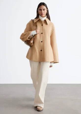 Taillierte Wolljacke