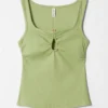 Tanktop mit Schnallenverzierung