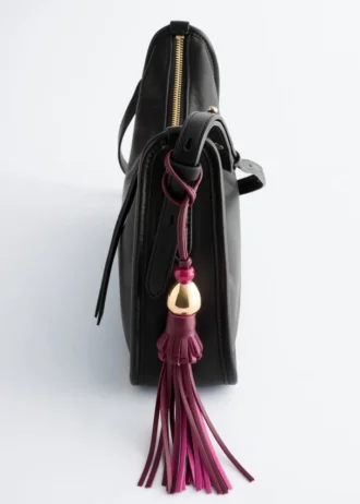 Taschenanhänger aus Leder mit Quaste