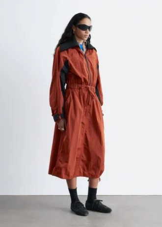 Technisches Midikleid mit Kordelzug