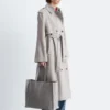 Trenchcoat aus Baumwoll-Woll-Mischung mit Bindegürtel