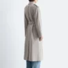 Trenchcoat aus Baumwoll-Woll-Mischung mit Bindegürtel