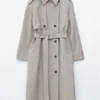 Trenchcoat aus Baumwoll-Woll-Mischung mit Bindegürtel