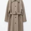 Trenchcoat aus Wolle mit Bindegürtel