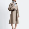 Trenchcoat aus Wolle mit Bindegürtel