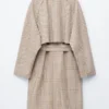 Trenchcoat mit kariertem Muster und Schnallengürtel