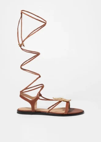 Verzierte Riemchensandalen